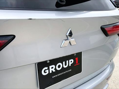 Used 2024 Mitsubishi Outlander SE FWD image 30