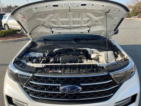 Used 2020 Ford Explorer XLT w/ Equipment Group 202A image 26