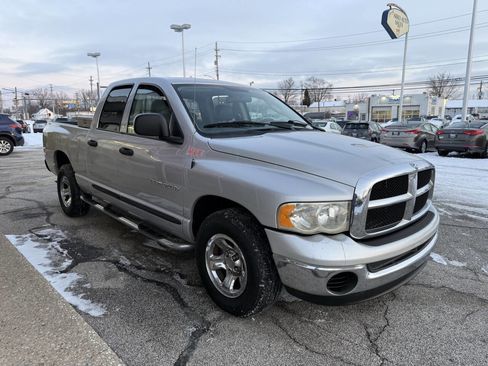 Used 2004 Dodge Ram 1500 Truck ST w/ ST Value Group image 4