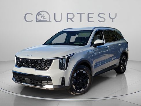 Certified 2026 Kia Sorento S FWD image 1