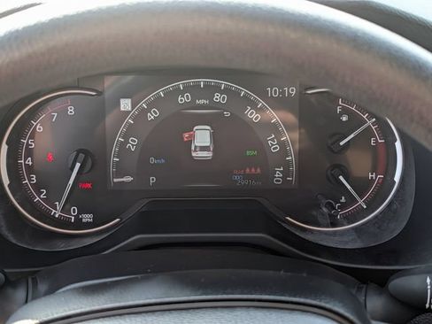 Used 2025 Toyota RAV4 XLE FWD image 21