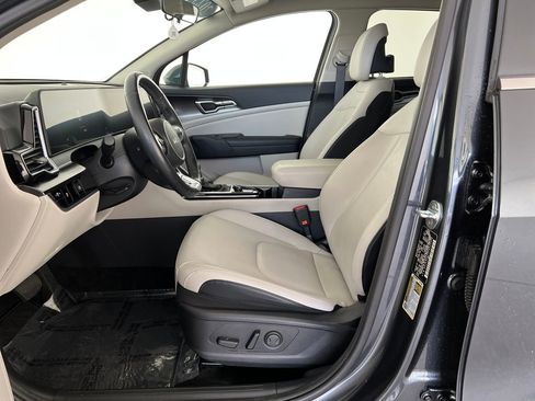 Used 2023 Kia Sportage EX image 12