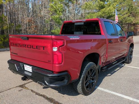 Used 2021 Chevrolet Silverado 1500 LT Trail Boss w/ Convenience Package II AWD/4WD image 4