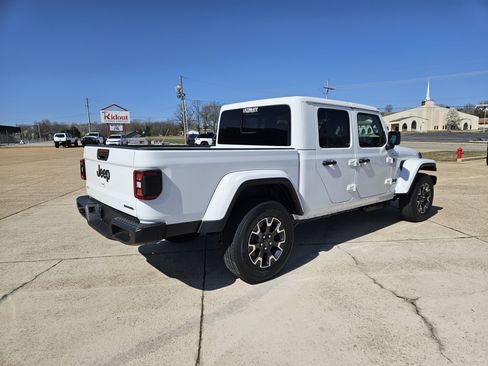 New 2026 Jeep Gladiator Sport AWD/4WD image 6