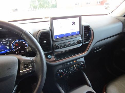 Used 2023 Ford Bronco Sport Outer Banks AWD/4WD image 25