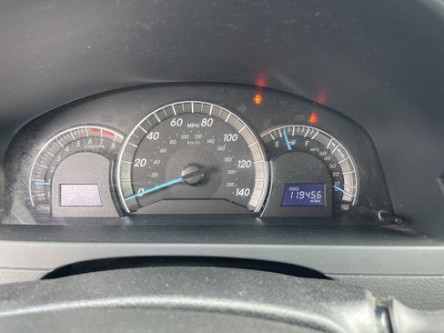 Used 2014 Toyota Camry SE w/ Leather Package FWD image 20