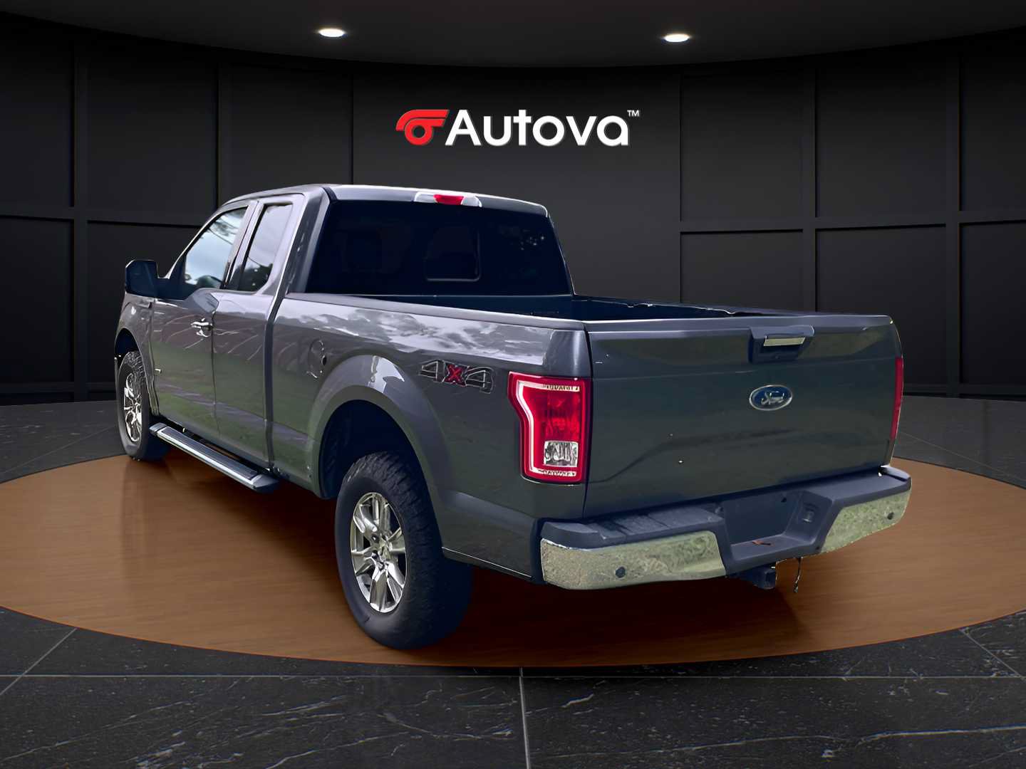 Used 2017 Ford F150 XLT w/ Equipment Group 302A Luxury AWD/4WD image 3