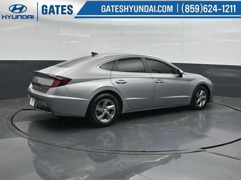 Certified 2023 Hyundai Sonata SE FWD image 2