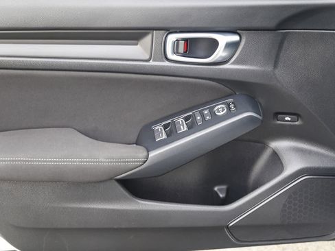 Used 2025 Honda Civic Sport image 19