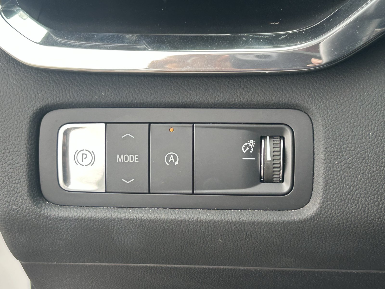 Used 2026 GMC Acadia Elevation w/ Elevation Premium Package FWD image 19
