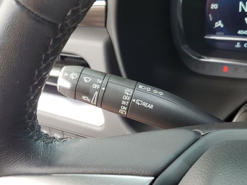 Used 2022 Chevrolet Tahoe LT w/ Luxury Package image 11