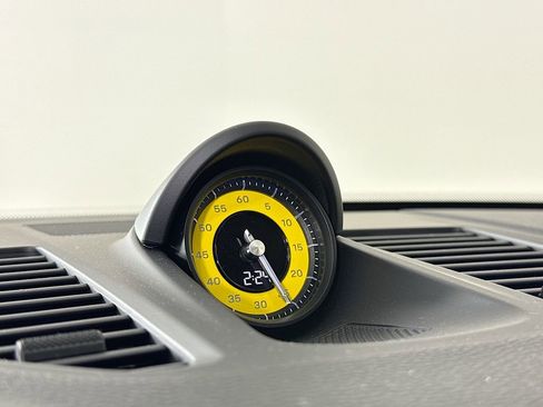 Used 2025 Porsche 911 Carrera image 23