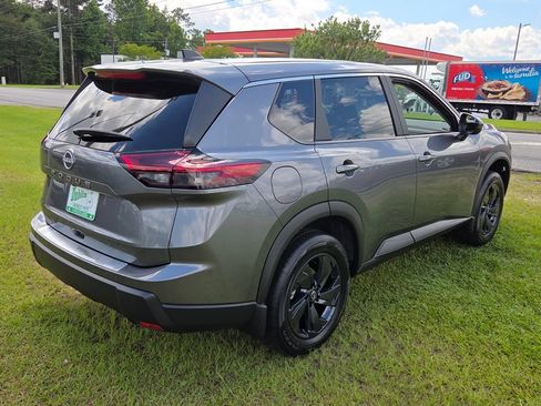 New 2026 Nissan Rogue SV FWD image 10