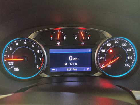 Used 2020 Chevrolet Traverse LT FWD image 23