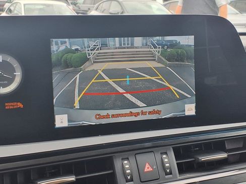 Used 2023 Lexus ES 350 w/ Accessory Package (Z2) image 18