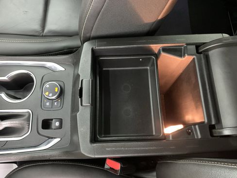 Used 2023 Chevrolet Traverse LT w/ LPO, Roadside Safety Package AWD/4WD image 28
