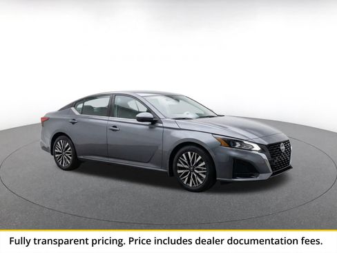 Used 2026 Nissan Altima 2.5 SV FWD image 1