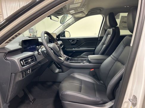 New 2026 Lincoln Aviator Premiere w/ Jet Appearance Package image 9
