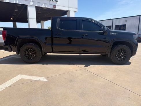Used 2023 GMC Sierra 1500 Elevation AWD/4WD image 2