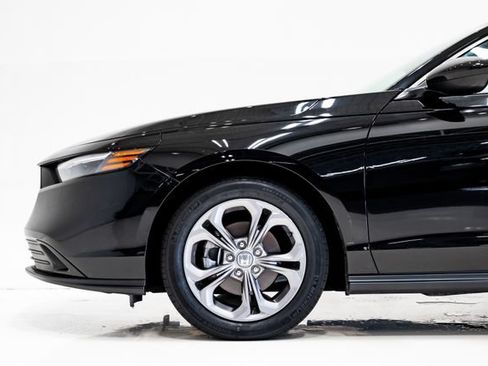 Used 2024 Honda Accord EX image 29