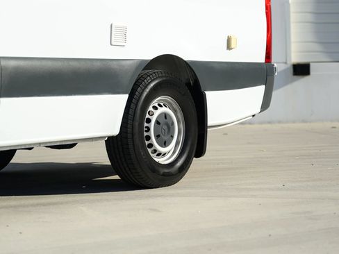 Used 2019 Mercedes-Benz Sprinter 170 image 63