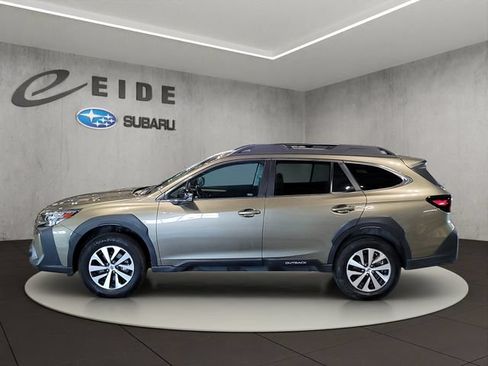 Used 2024 Subaru Outback Premium AWD/4WD image 9