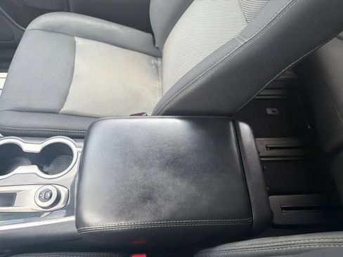 Used 2019 Nissan Pathfinder S AWD/4WD image 34