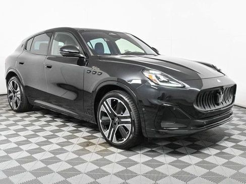 New 2025 Maserati Grecale Folgore image 3