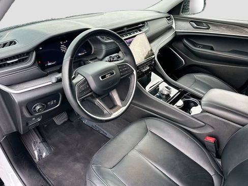 Used 2021 Jeep Grand Cherokee L Limited RWD image 10