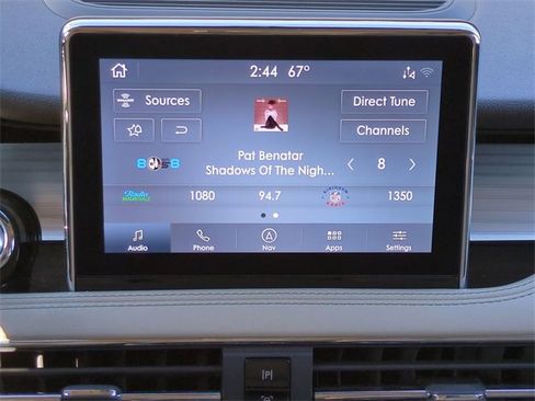 Used 2020 Lincoln Corsair Standard w/ Equipment Group 101A image 16