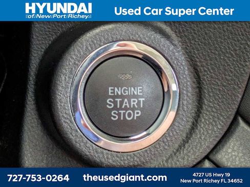 Used 2025 Subaru Outback Premium image 39