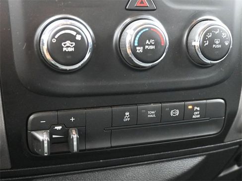 Used 2016 RAM 2500 Tradesman w/ Chrome Appearance Group image 27