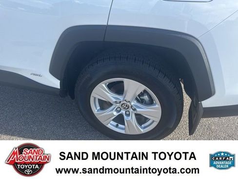 Used 2021 Toyota RAV4 XLE image 12
