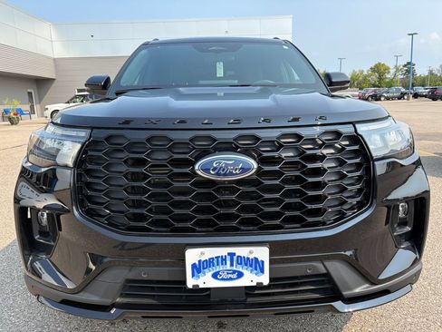 Used 2026 Ford Explorer ST-Line AWD/4WD image 3