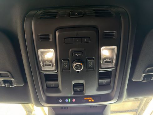 Used 2023 Cadillac Escalade ESV Sport w/ LPO, ONYX Package AWD/4WD image 24