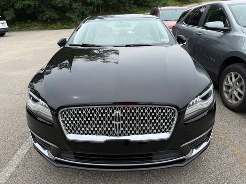 Used 2017 Lincoln MKZ Reserve FWD image 6