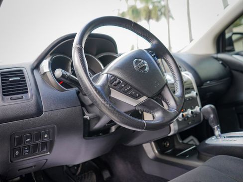 Used 2014 Nissan Murano SV w/ Value Package image 9