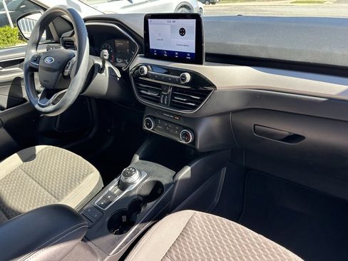 Used 2022 Ford Escape SE image 14