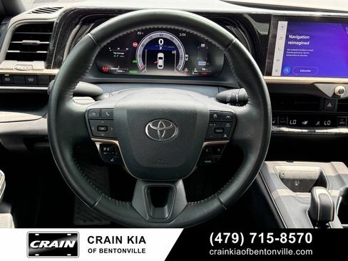 Used 2023 Toyota Crown AWD/4WD image 13