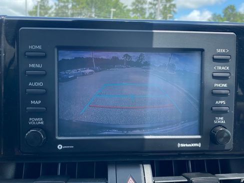 Used 2020 Toyota RAV4 XLE w/ Convenience Package FWD image 30