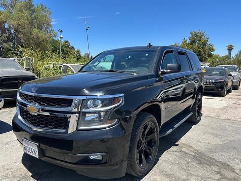 Used 2018 Chevrolet Tahoe LT w/ Luxury Package RWD image 9