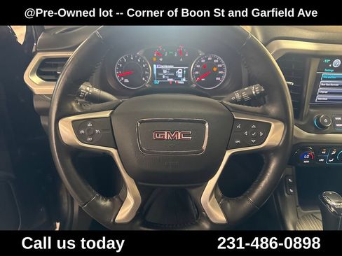 Used 2017 GMC Acadia SLT AWD/4WD image 20