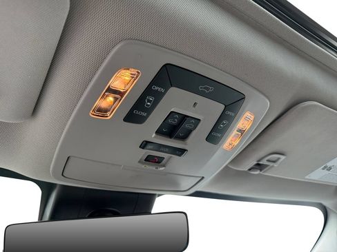 Used 2023 Toyota Sienna Limited AWD/4WD image 13