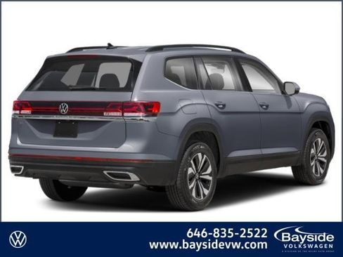 New 2026 Volkswagen Atlas SE image 2