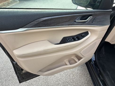 Used 2025 Jeep Grand Cherokee L Limited AWD/4WD image 14