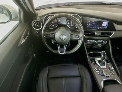Used 2023 Alfa Romeo Giulia Ti AWD/4WD image 22