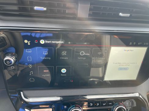 New 2026 GMC Sierra 2500 AT4 w/ Technology Package AWD/4WD image 15