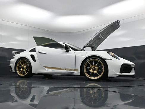 Certified 2025 Porsche 911 Turbo S AWD/4WD image 32