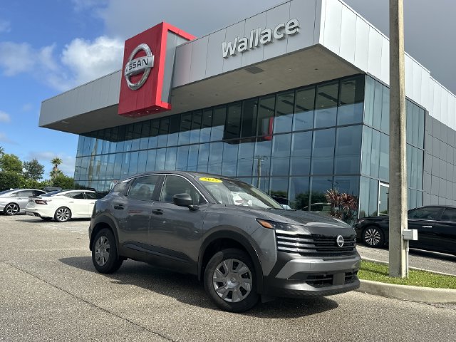 Used 2025 Nissan Kicks S FWD image 1