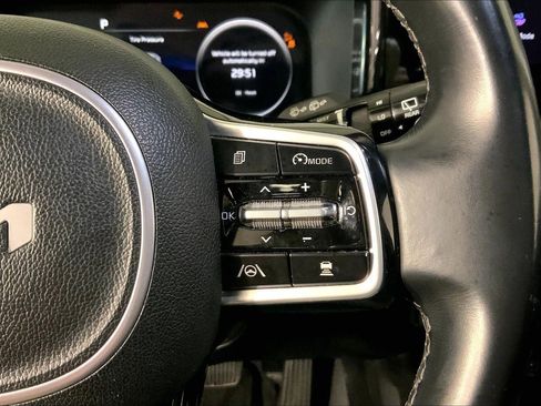 Certified 2023 Kia Sorento SX image 19